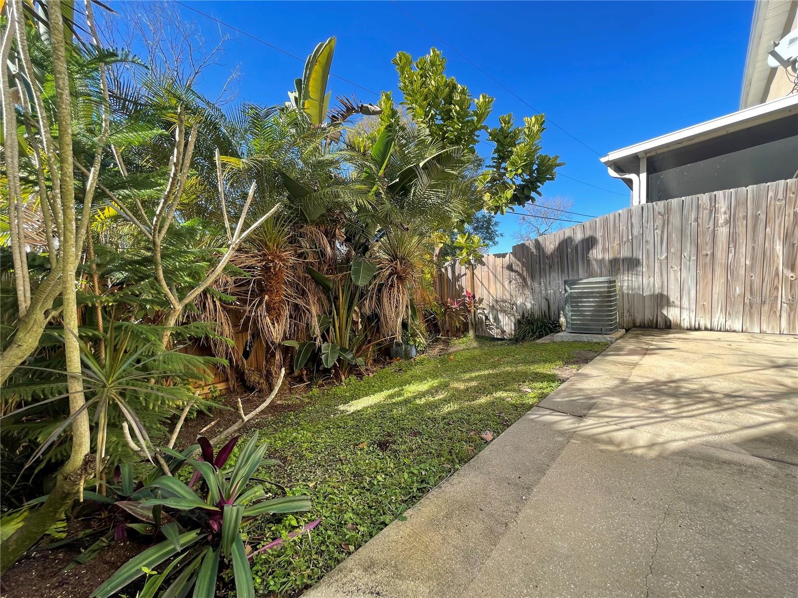 Image 32 of 37 For 11030 Blaine Top Place