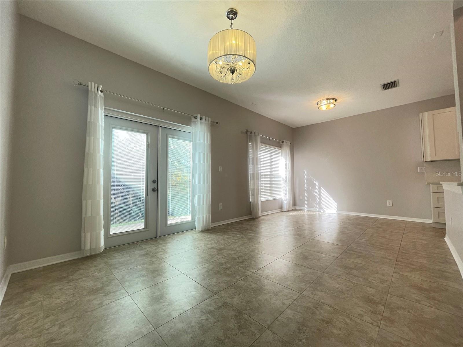 Image 4 of 37 For 11030 Blaine Top Place