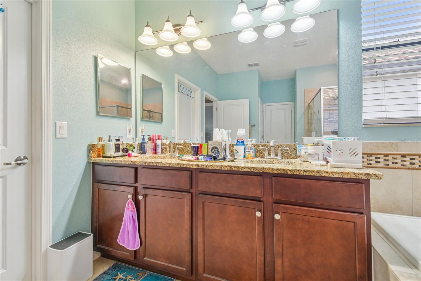 Image 35 of 53 For 13122 Green Violet Drive