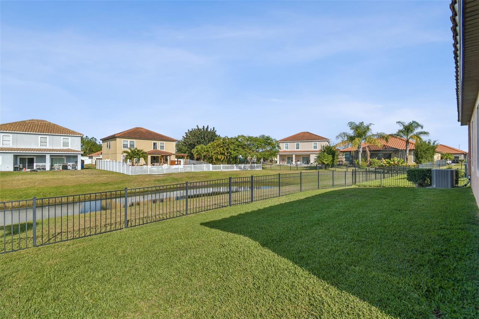 Image 40 of 53 For 13122 Green Violet Drive