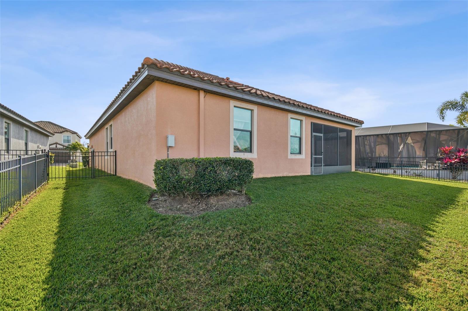 Image 42 of 53 For 13122 Green Violet Drive