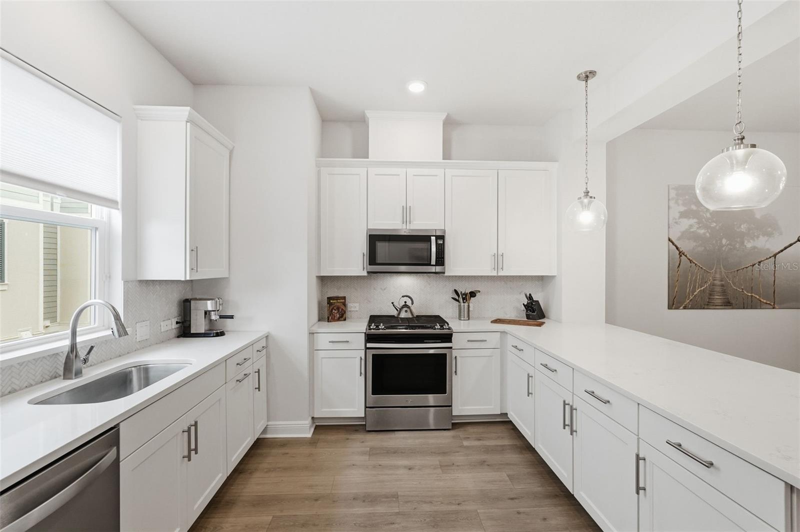 Image 12 of 45 For 262 8th Street N