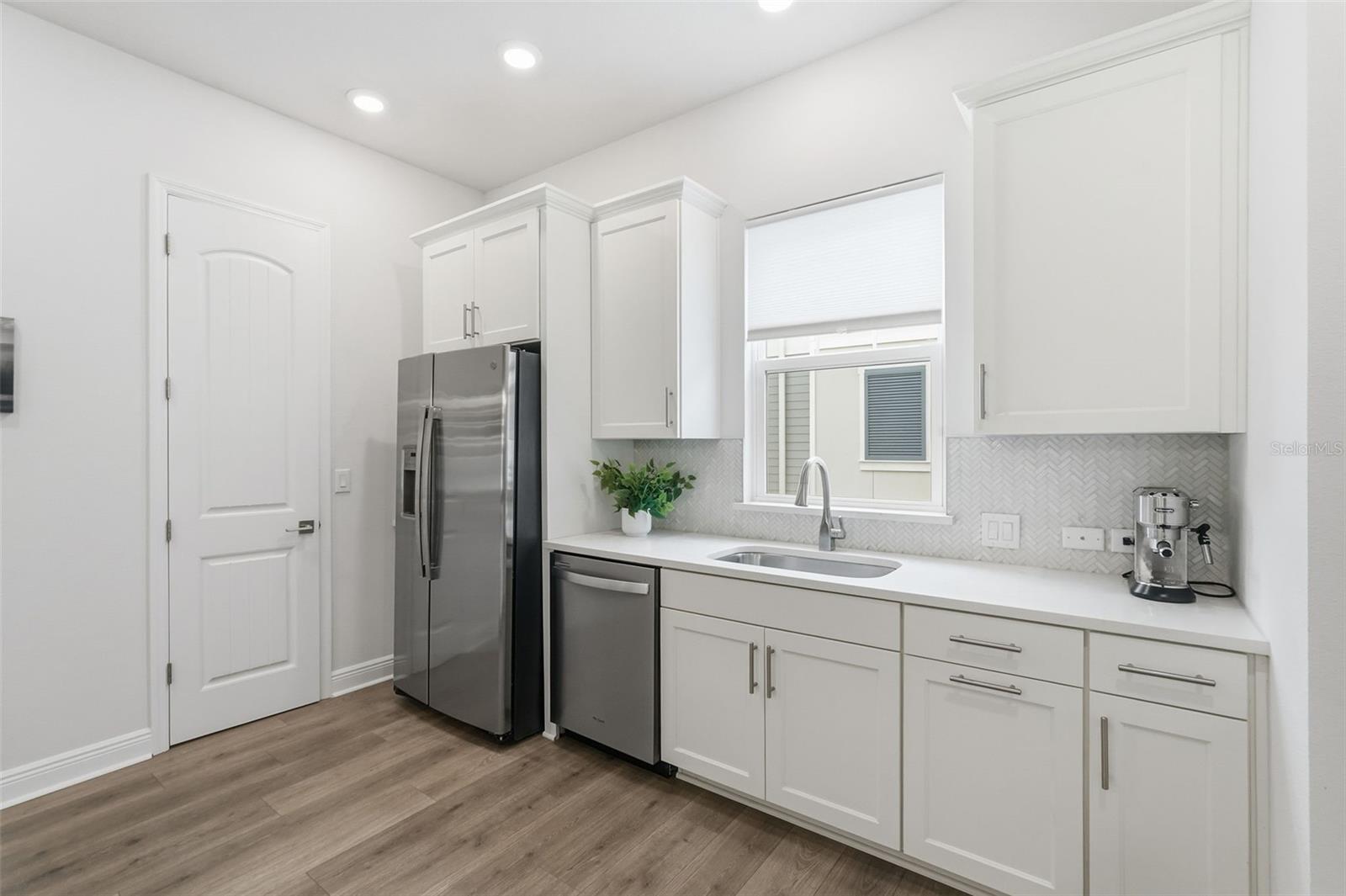 Image 13 of 45 For 262 8th Street N