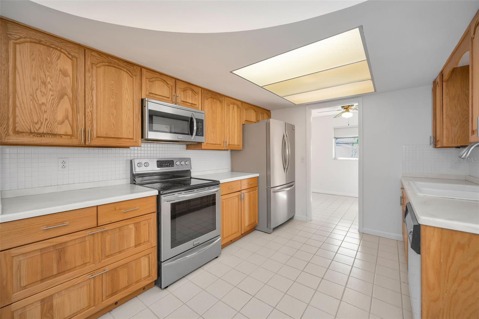 Image 11 of 27 For 12045 68th Terrace