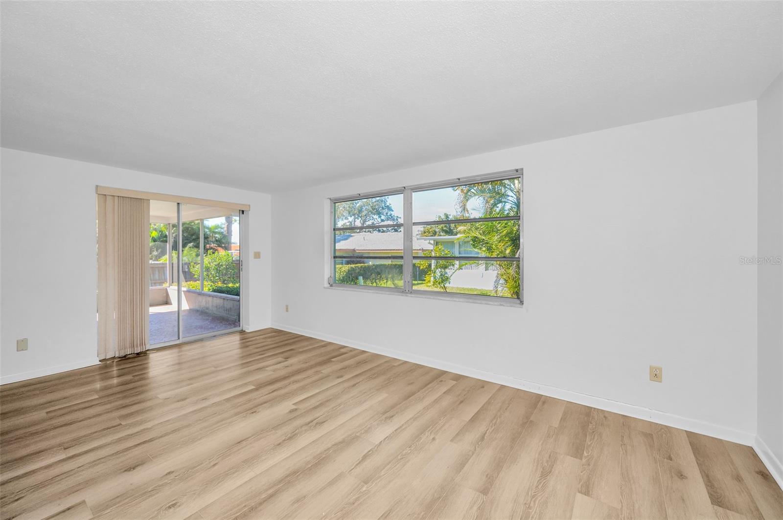 Image 13 of 27 For 12045 68th Terrace