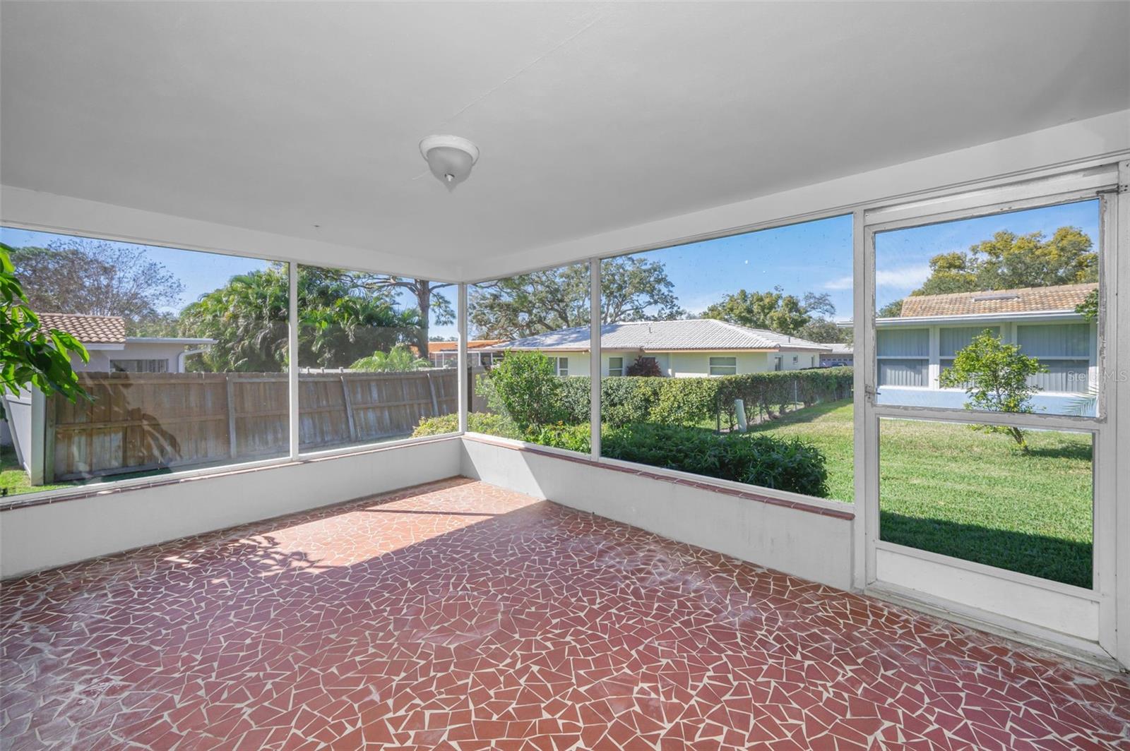 Image 21 of 27 For 12045 68th Terrace