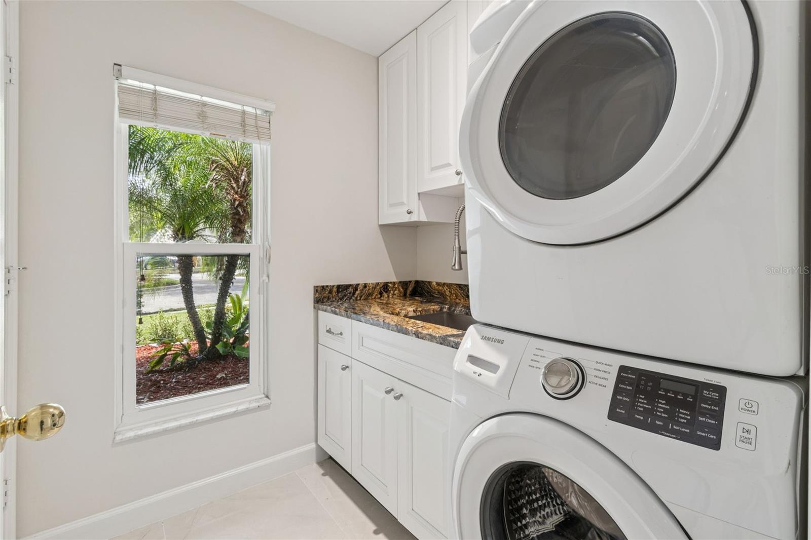 Image 23 of 62 For 15905 Wainwright Court