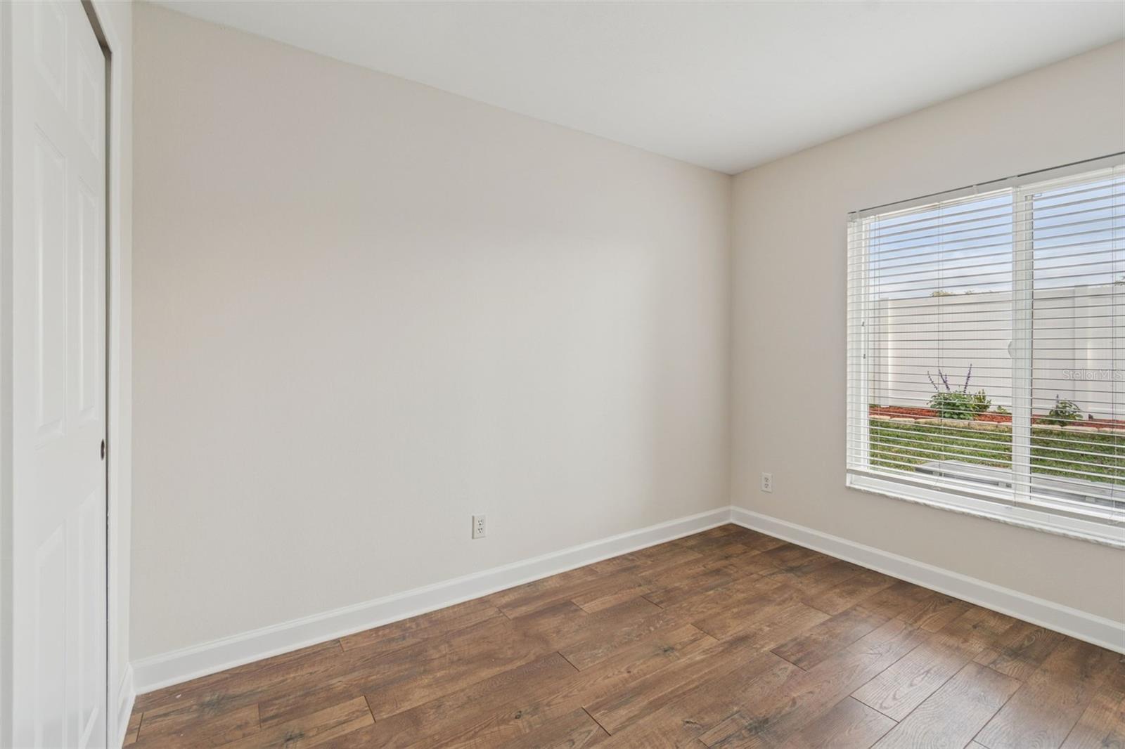 Image 24 of 62 For 15905 Wainwright Court