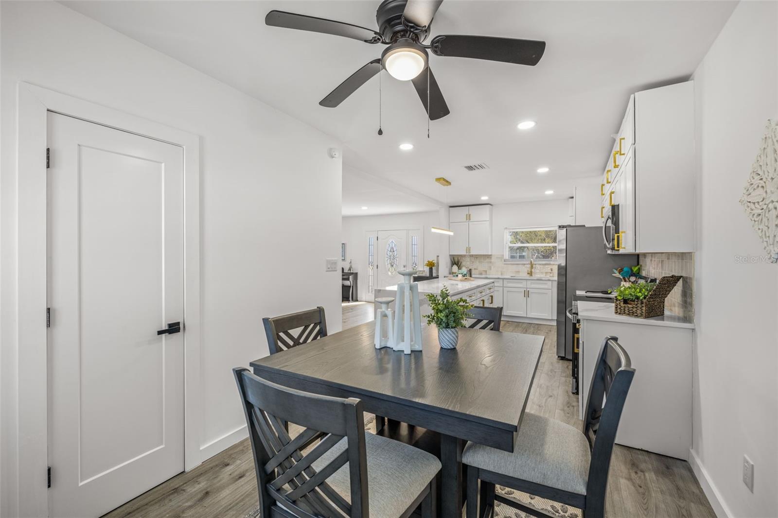 Image 16 of 39 For 429 88th Avenue