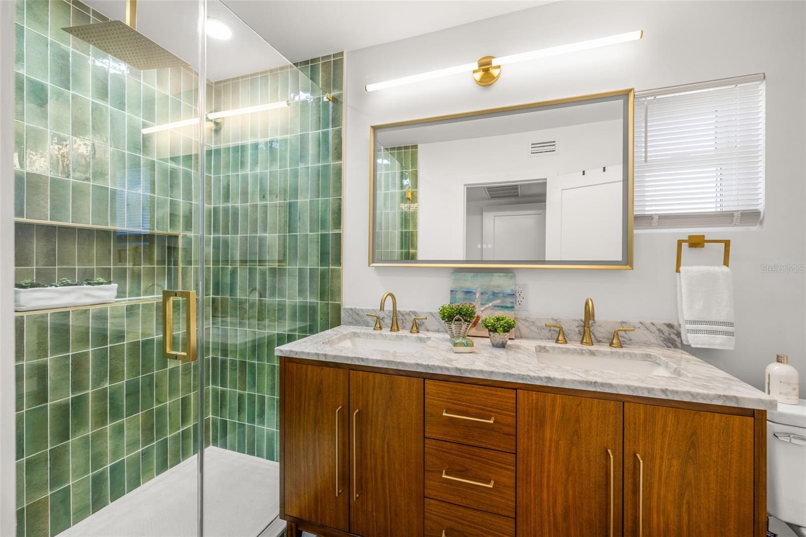 Image 23 of 39 For 429 88th Avenue