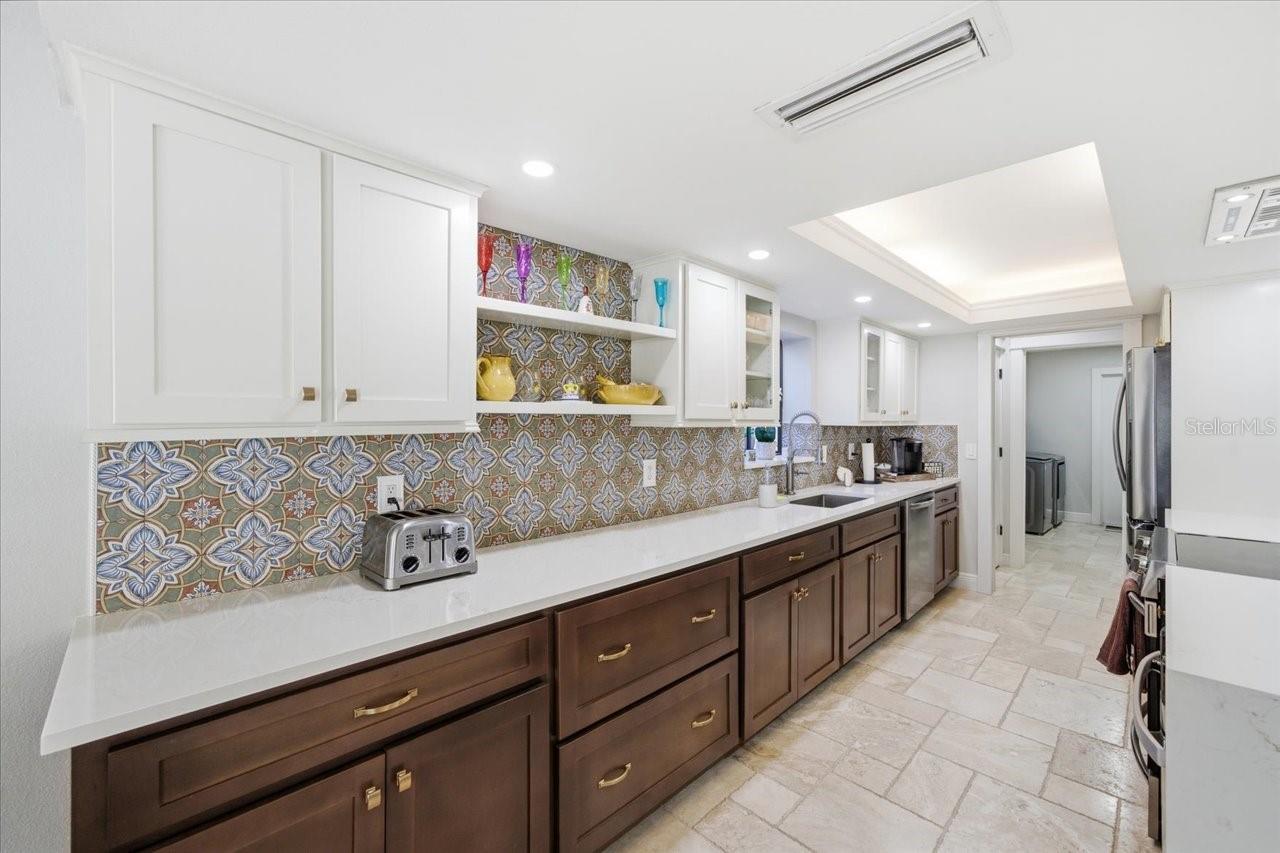 Image 17 of 50 For 13608 Avista Drive