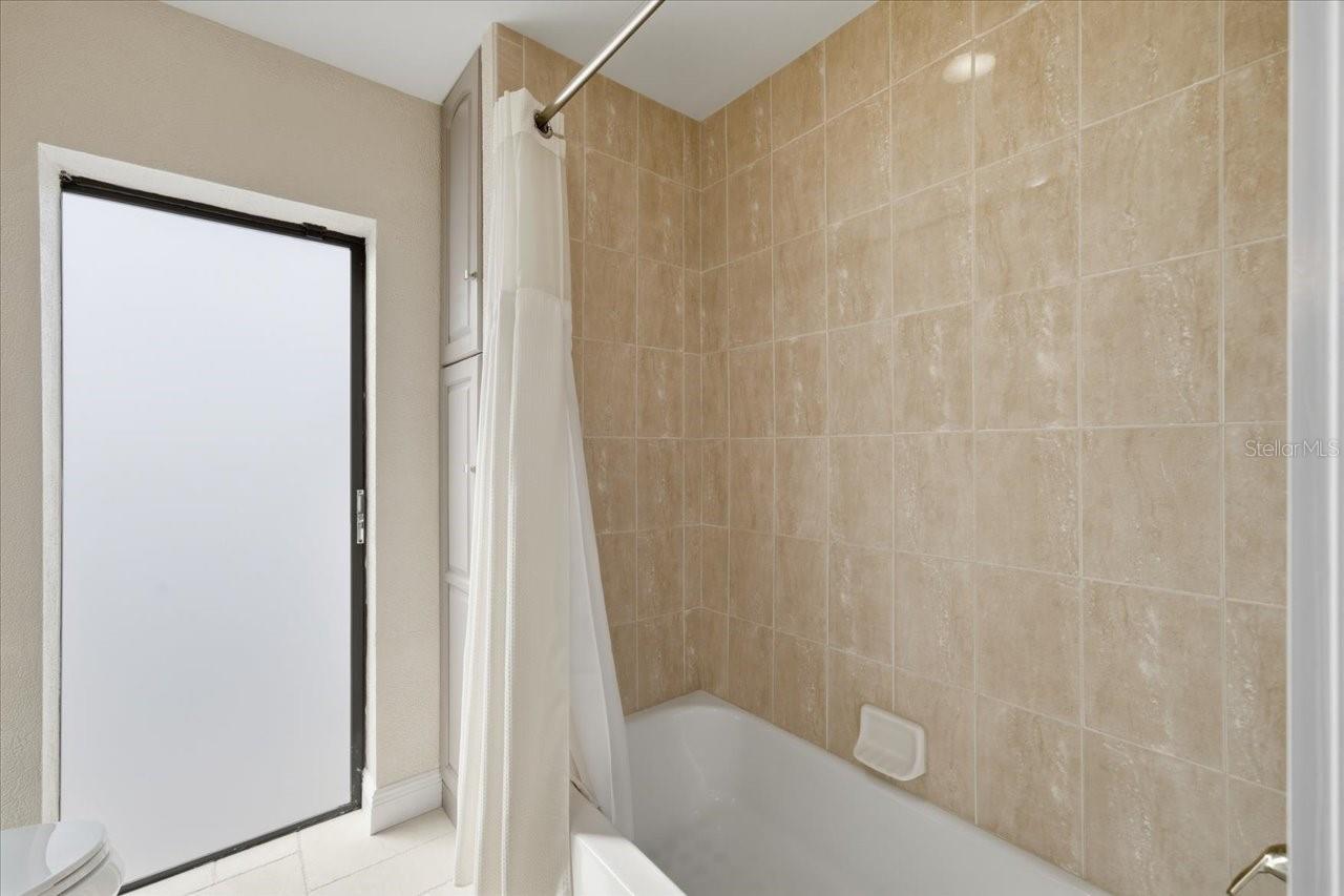 Image 31 of 50 For 13608 Avista Drive