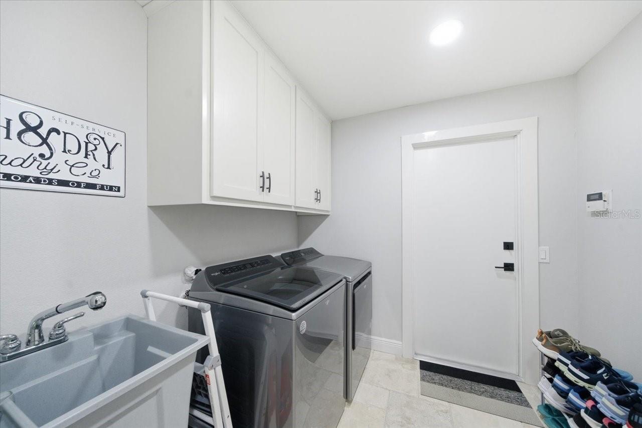 Image 33 of 50 For 13608 Avista Drive