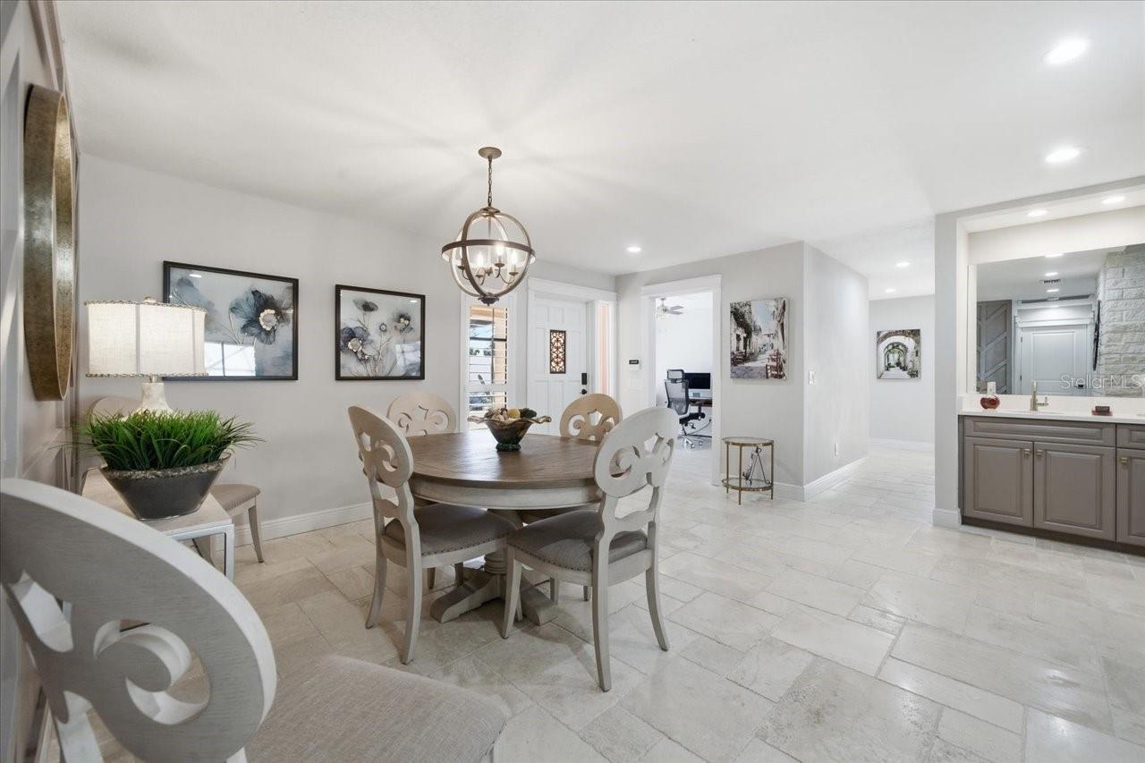 Image 7 of 50 For 13608 Avista Drive