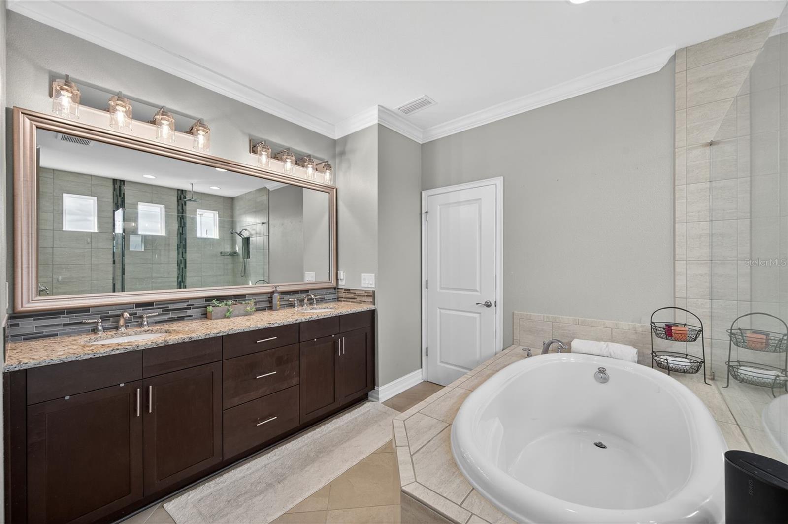 Image 32 of 95 For 4020 Empoli Court