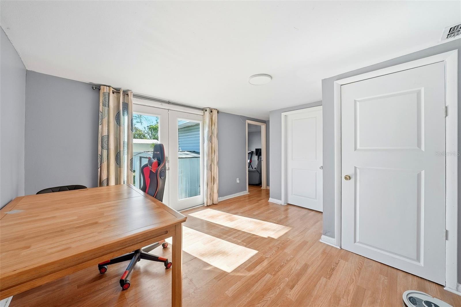 Image 17 of 36 For 2107 Chelsea Street