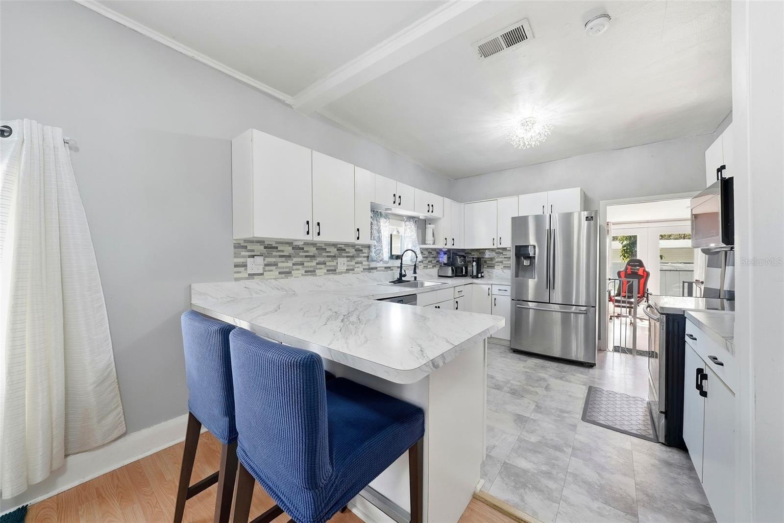 Image 8 of 36 For 2107 Chelsea Street