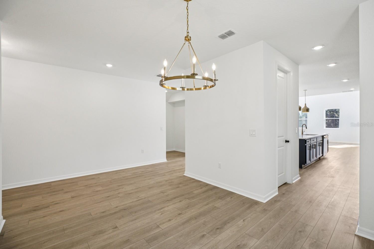 Image 22 of 73 For 22137 Amberbush Court