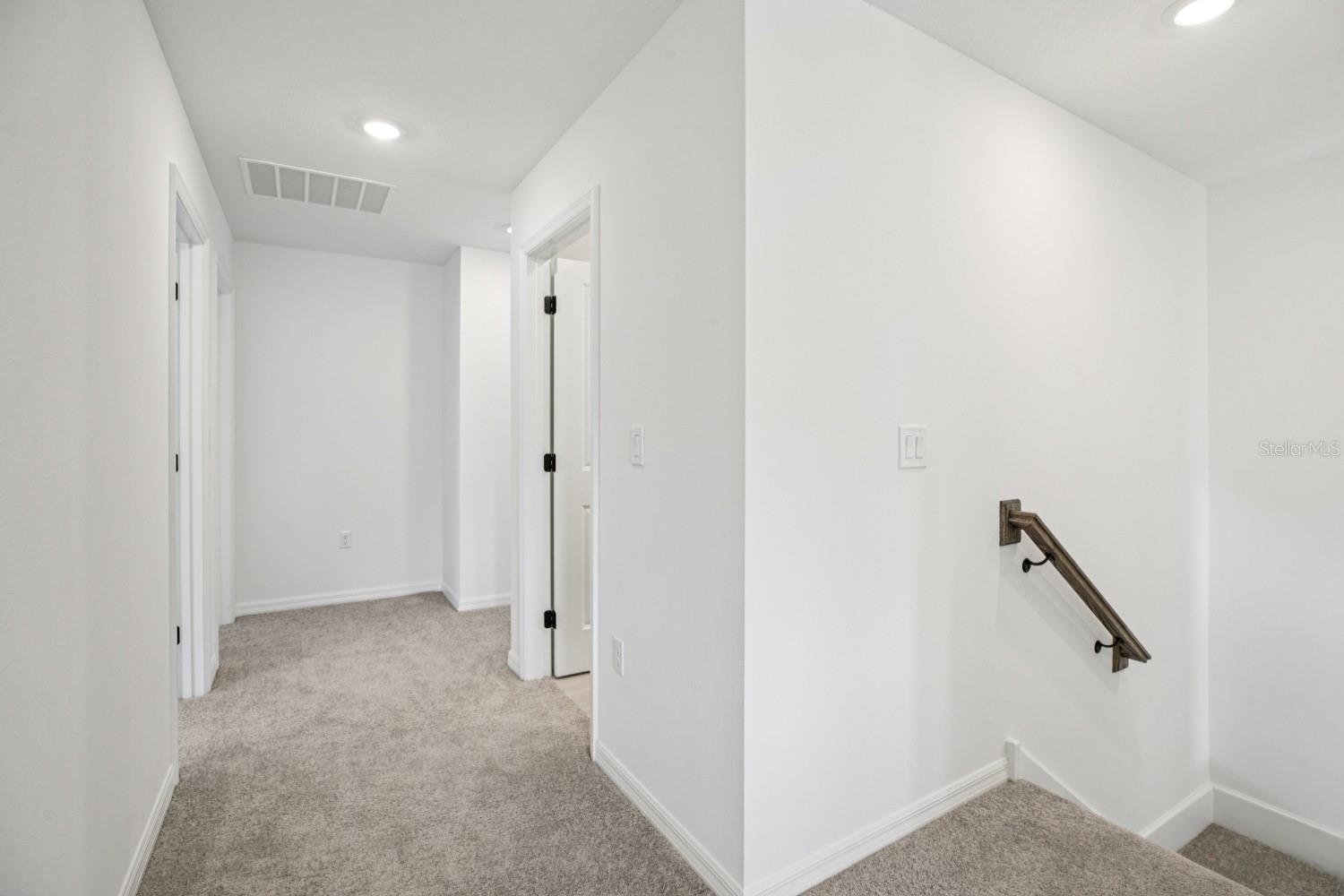 Image 31 of 73 For 22137 Amberbush Court