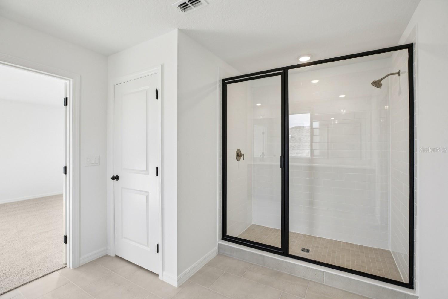 Image 41 of 73 For 22137 Amberbush Court