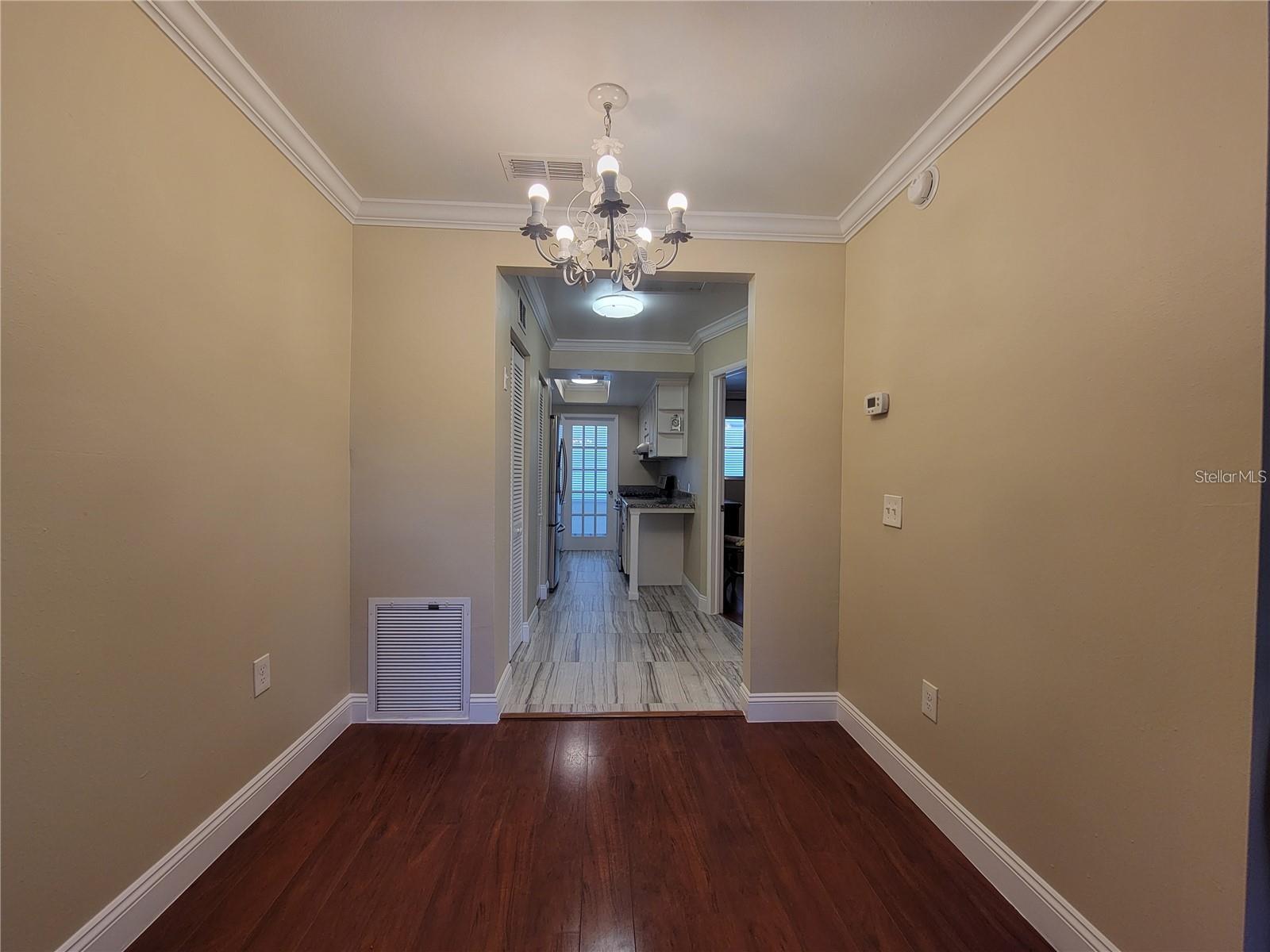 Image 12 of 24 For 911 Washington Avenue 308