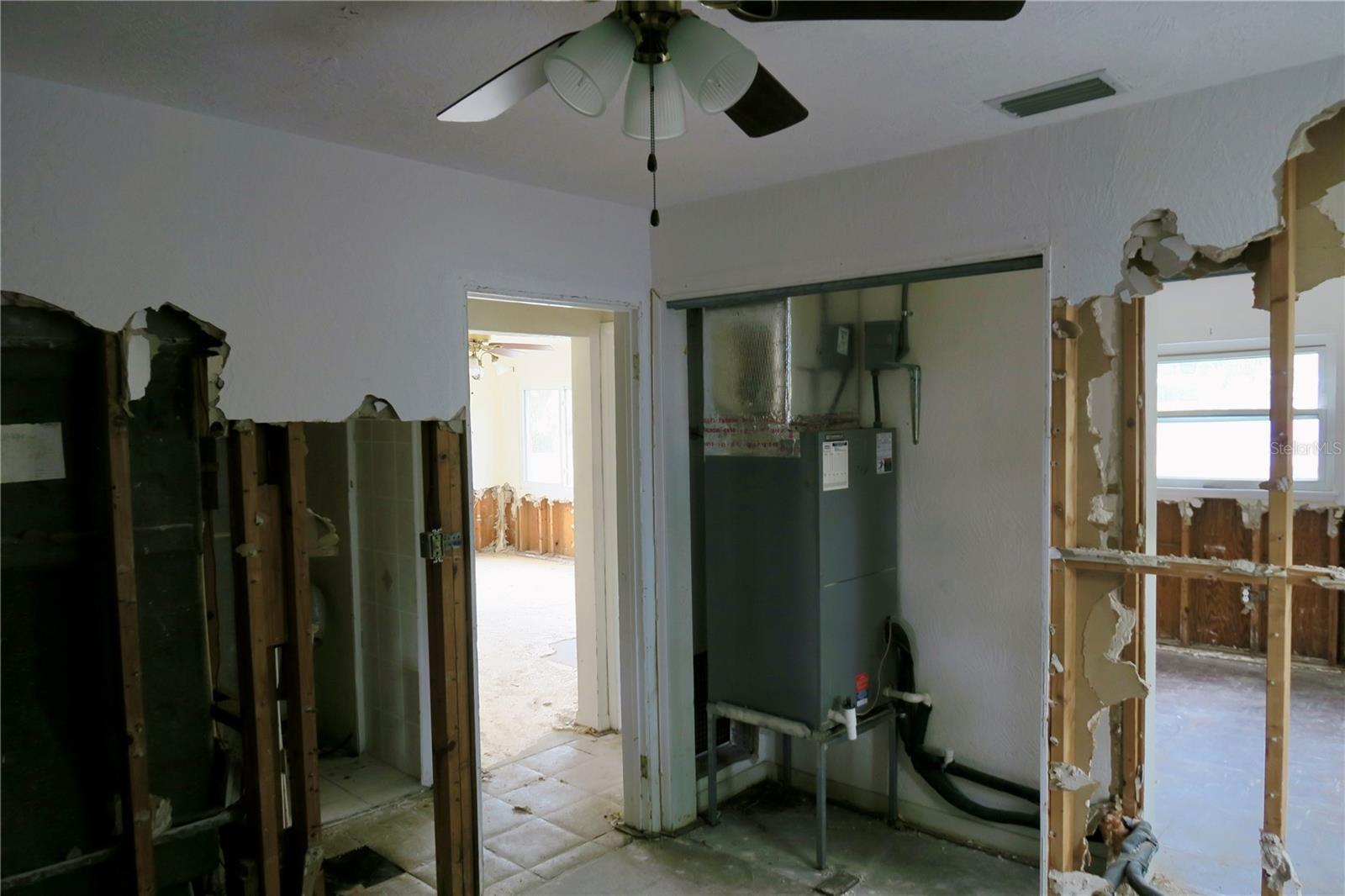 Image 17 of 25 For 2654 Miriam Street S