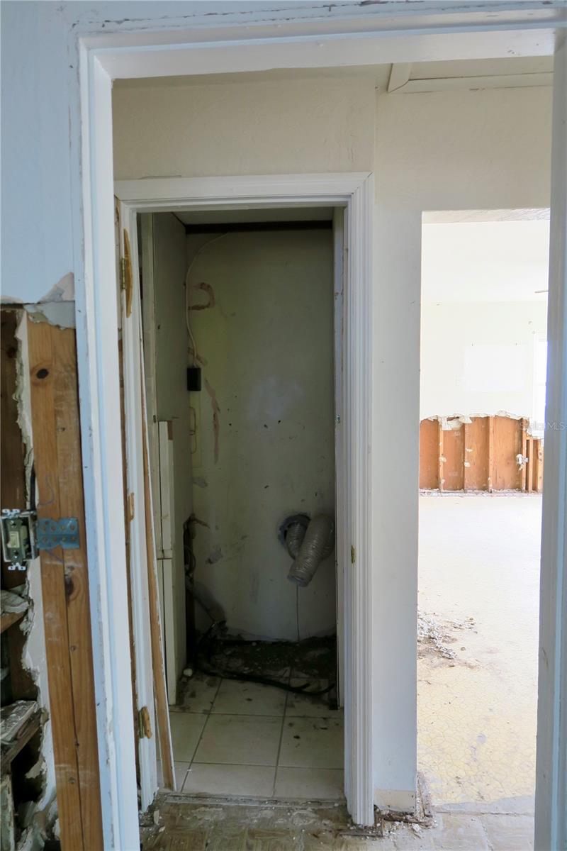 Image 20 of 25 For 2654 Miriam Street S