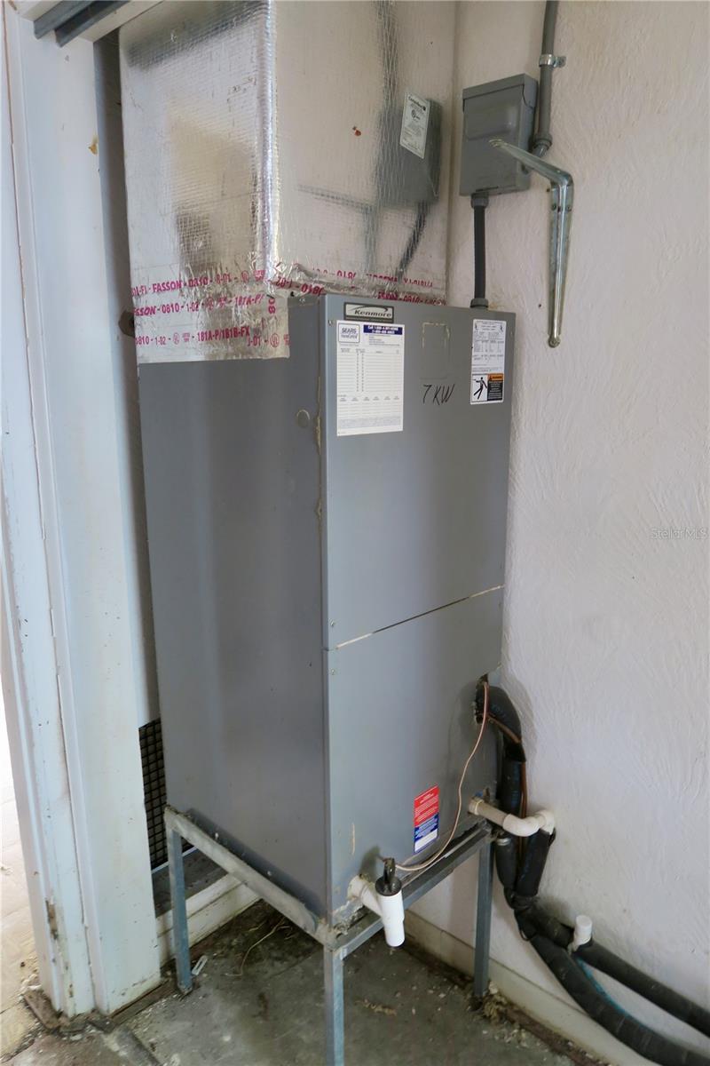 Image 21 of 25 For 2654 Miriam Street S