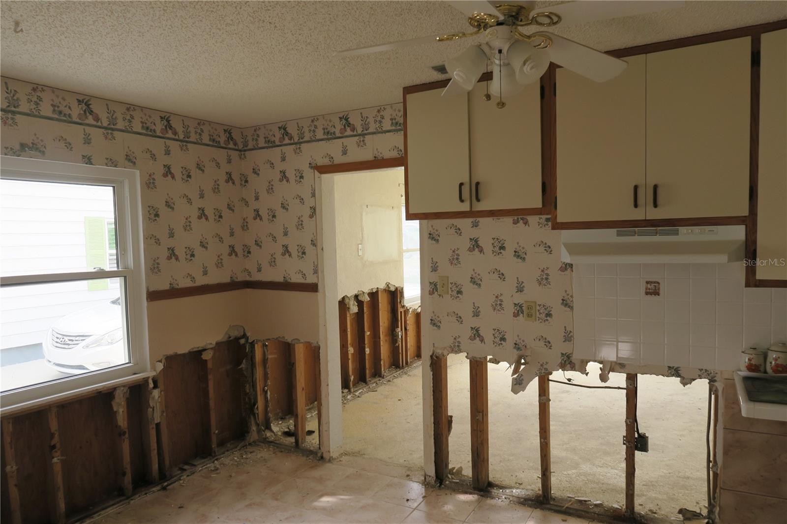 Image 5 of 25 For 2654 Miriam Street S