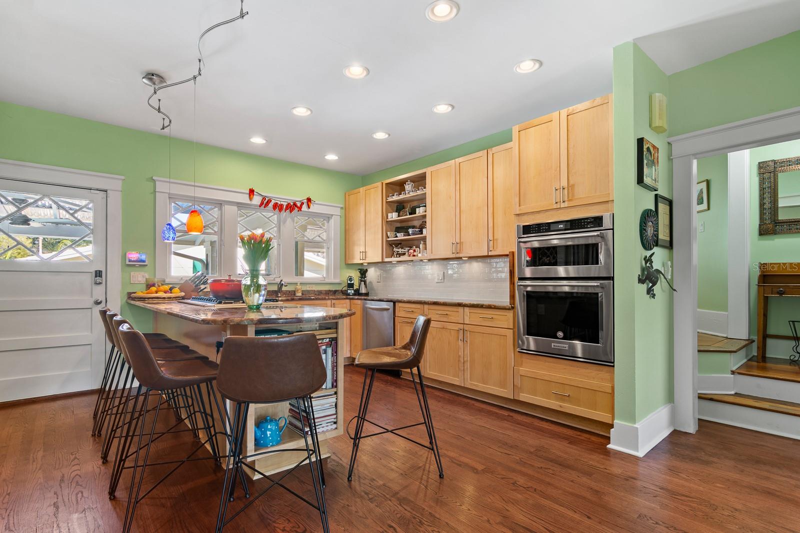 Image 12 of 53 For 1027 Dakota Avenue