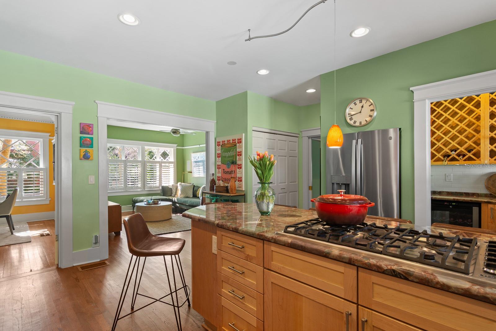 Image 14 of 53 For 1027 Dakota Avenue