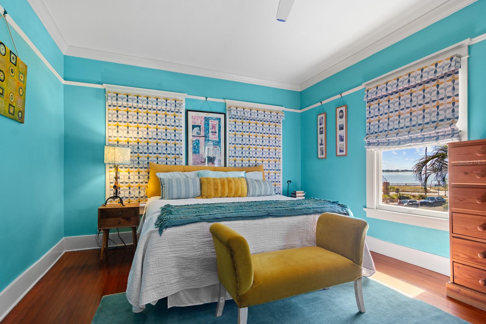 Image 23 of 53 For 1027 Dakota Avenue