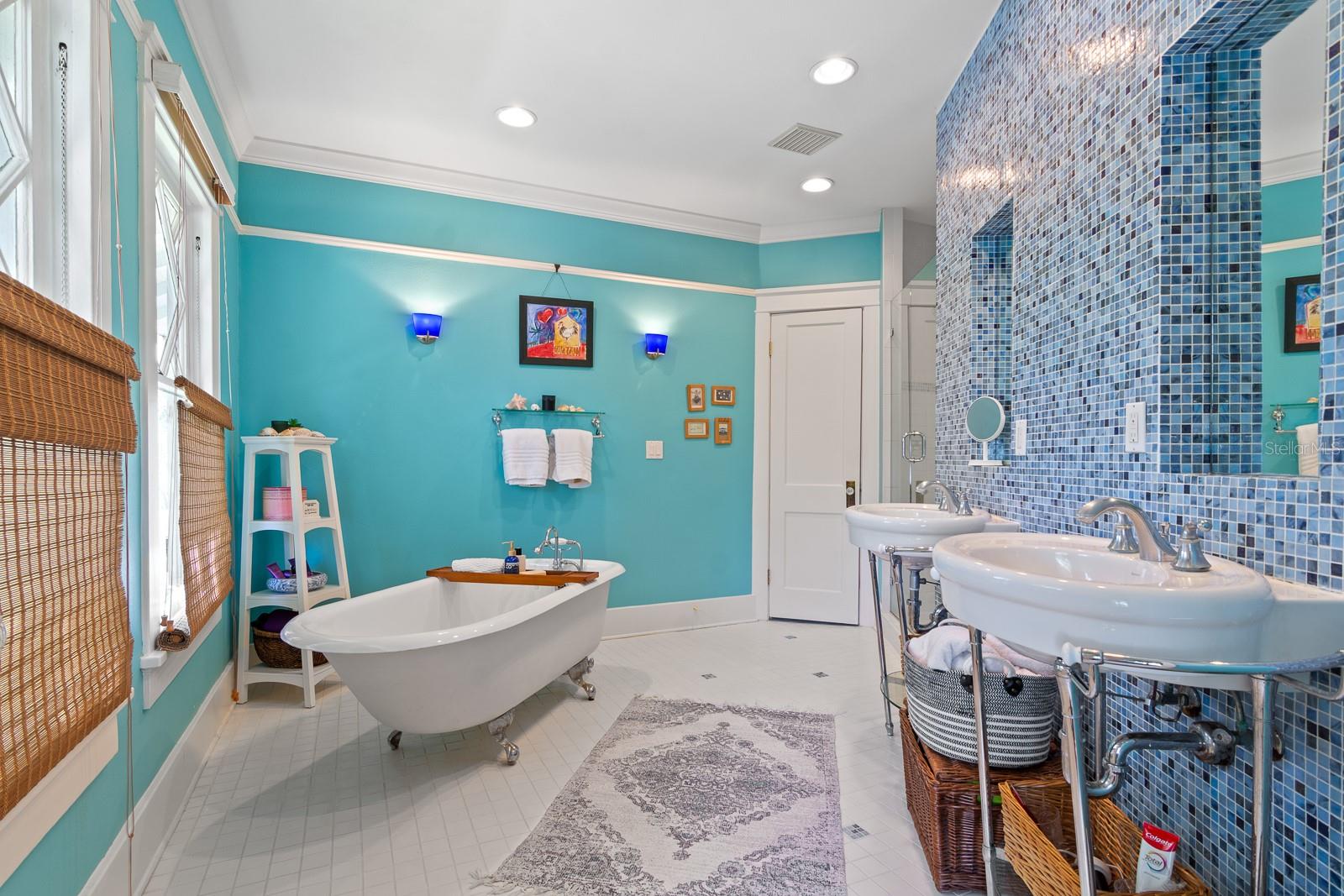 Image 26 of 53 For 1027 Dakota Avenue