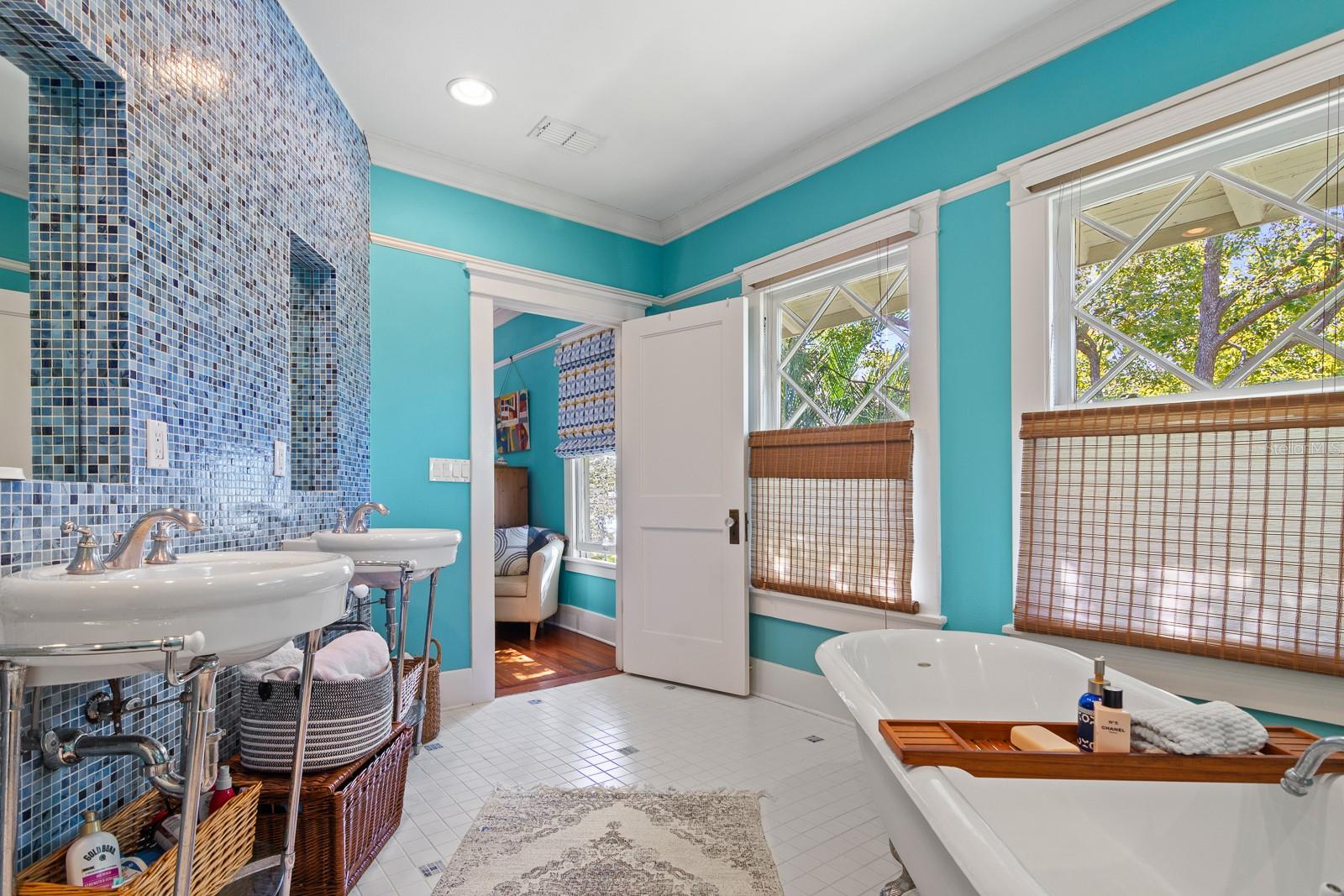 Image 27 of 53 For 1027 Dakota Avenue