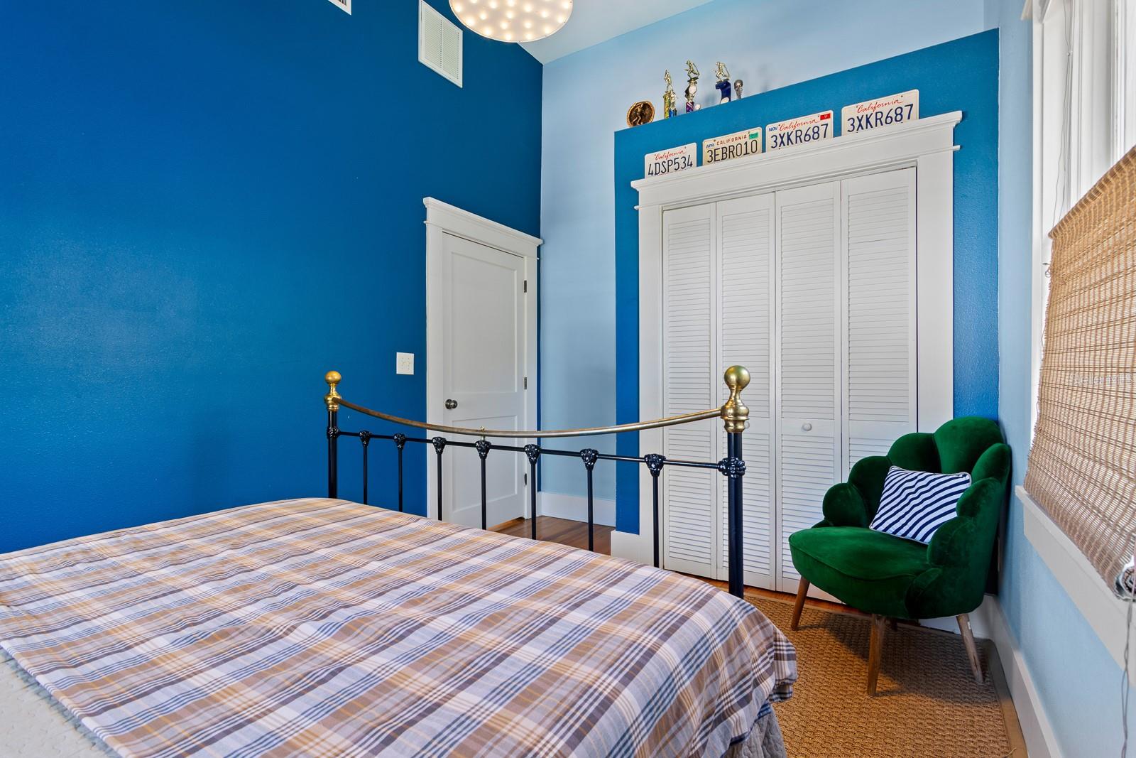 Image 32 of 53 For 1027 Dakota Avenue