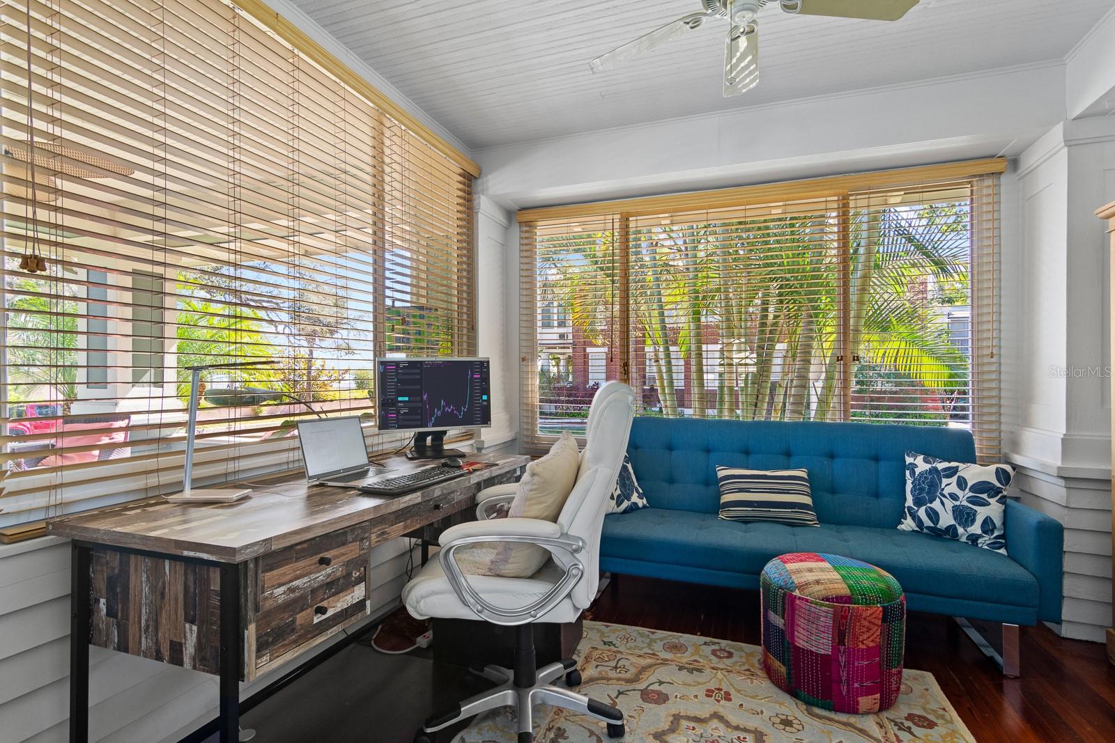 Image 6 of 53 For 1027 Dakota Avenue