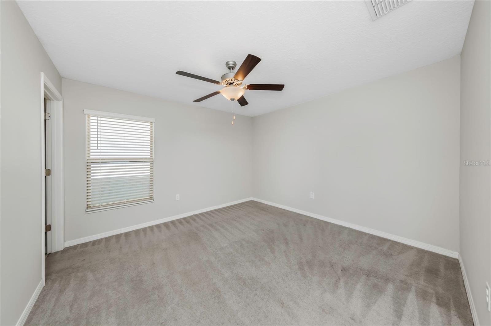 Image 18 of 66 For 16612 Carlton Pond Street