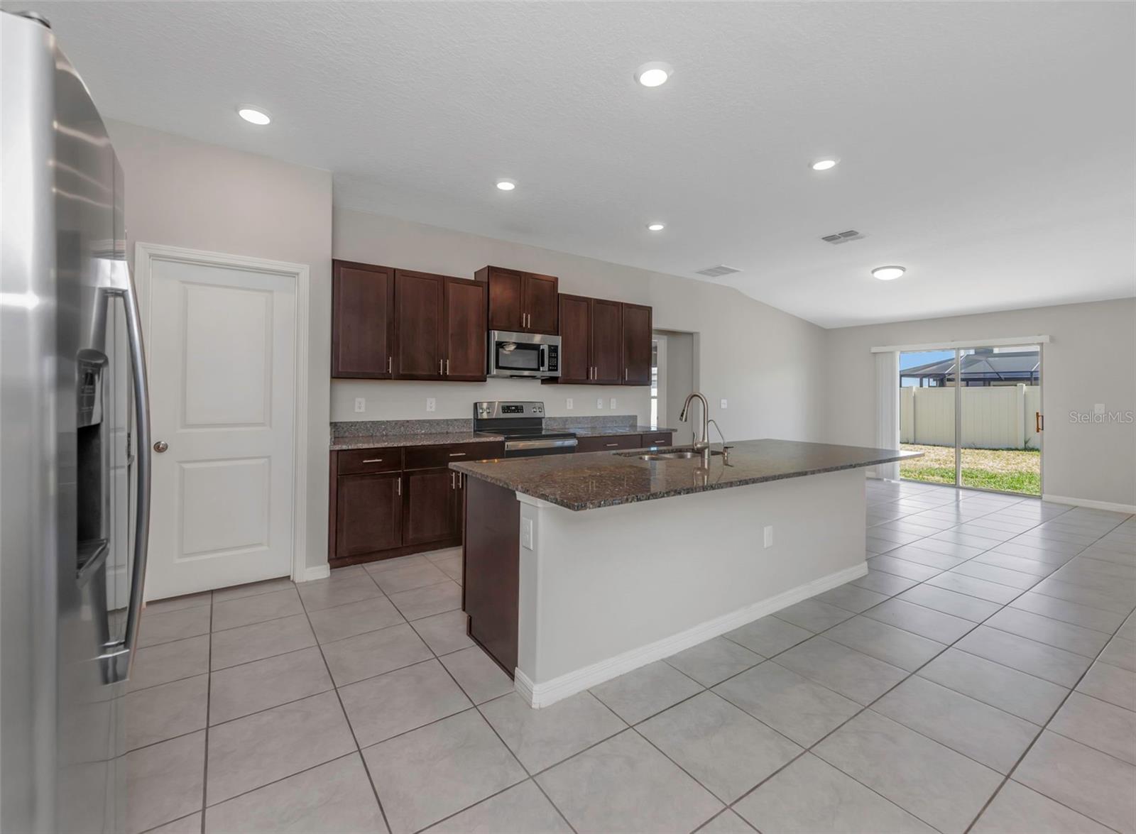 Image 23 of 66 For 16612 Carlton Pond Street