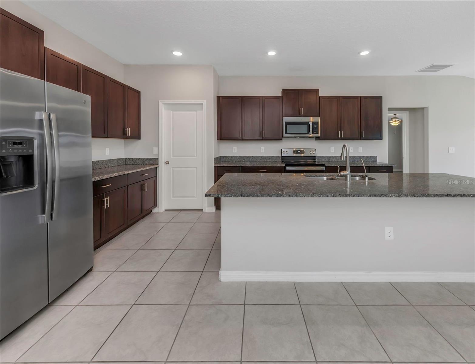 Image 24 of 66 For 16612 Carlton Pond Street