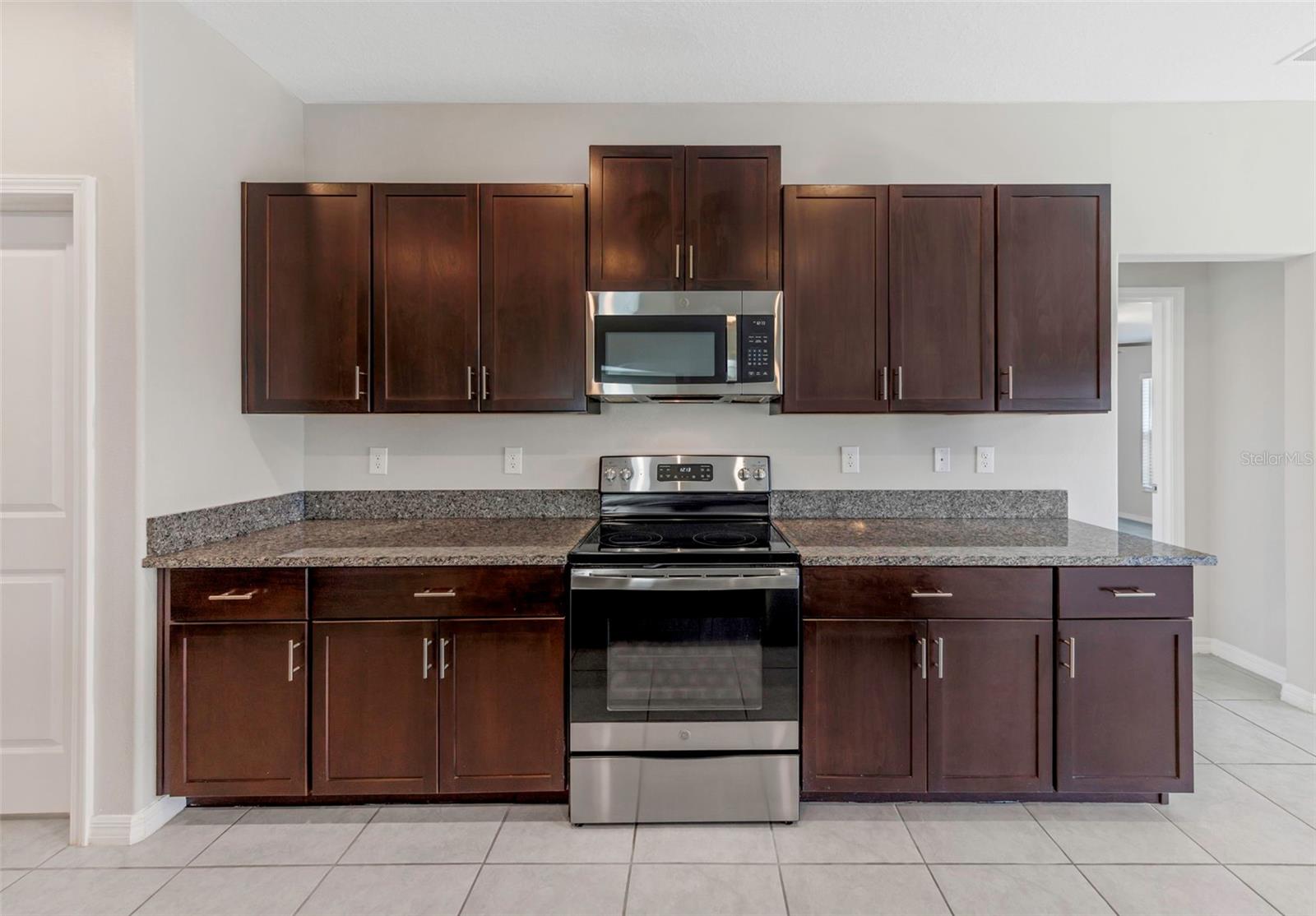 Image 31 of 66 For 16612 Carlton Pond Street