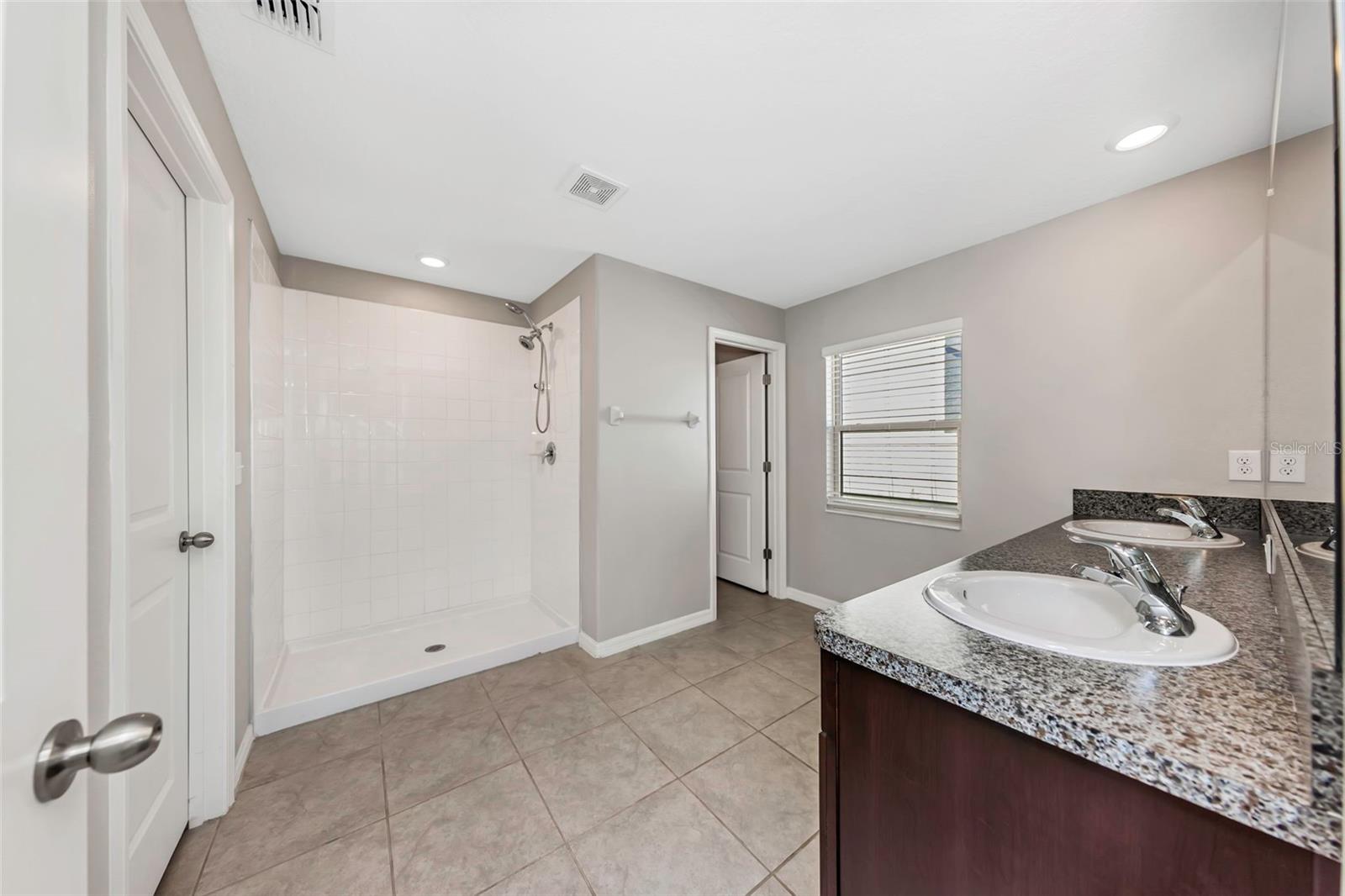 Image 41 of 66 For 16612 Carlton Pond Street