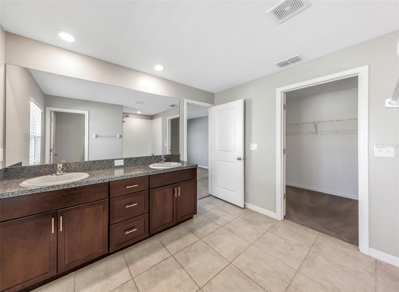 Image 45 of 66 For 16612 Carlton Pond Street