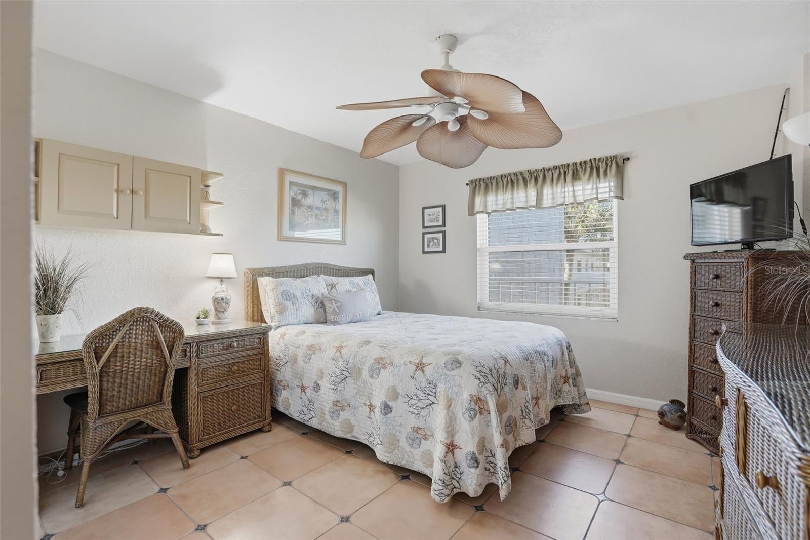 Listing photo id 12 for 719 Pinellas Bayway S 305