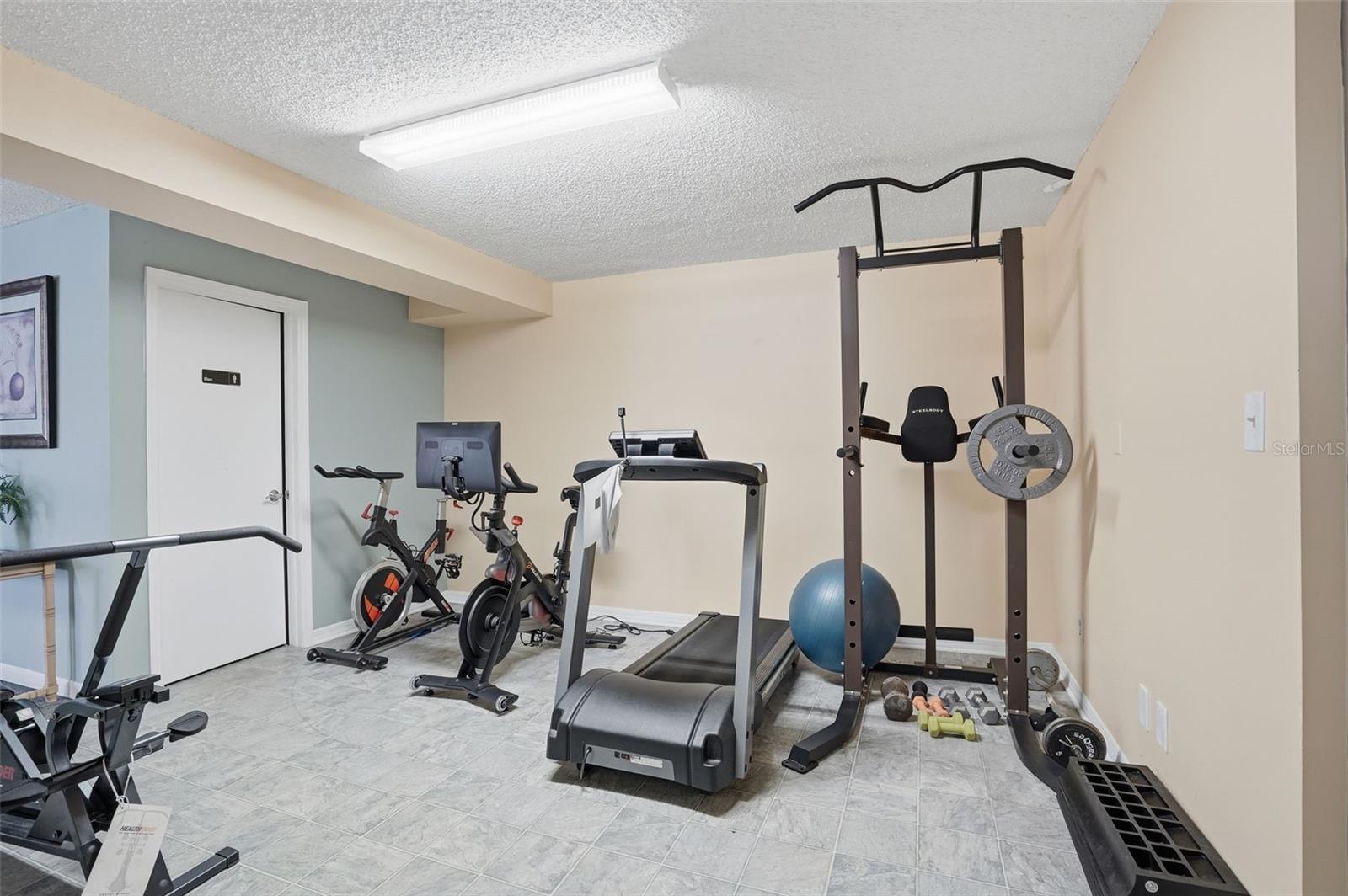 Listing photo id 18 for 719 Pinellas Bayway S 305