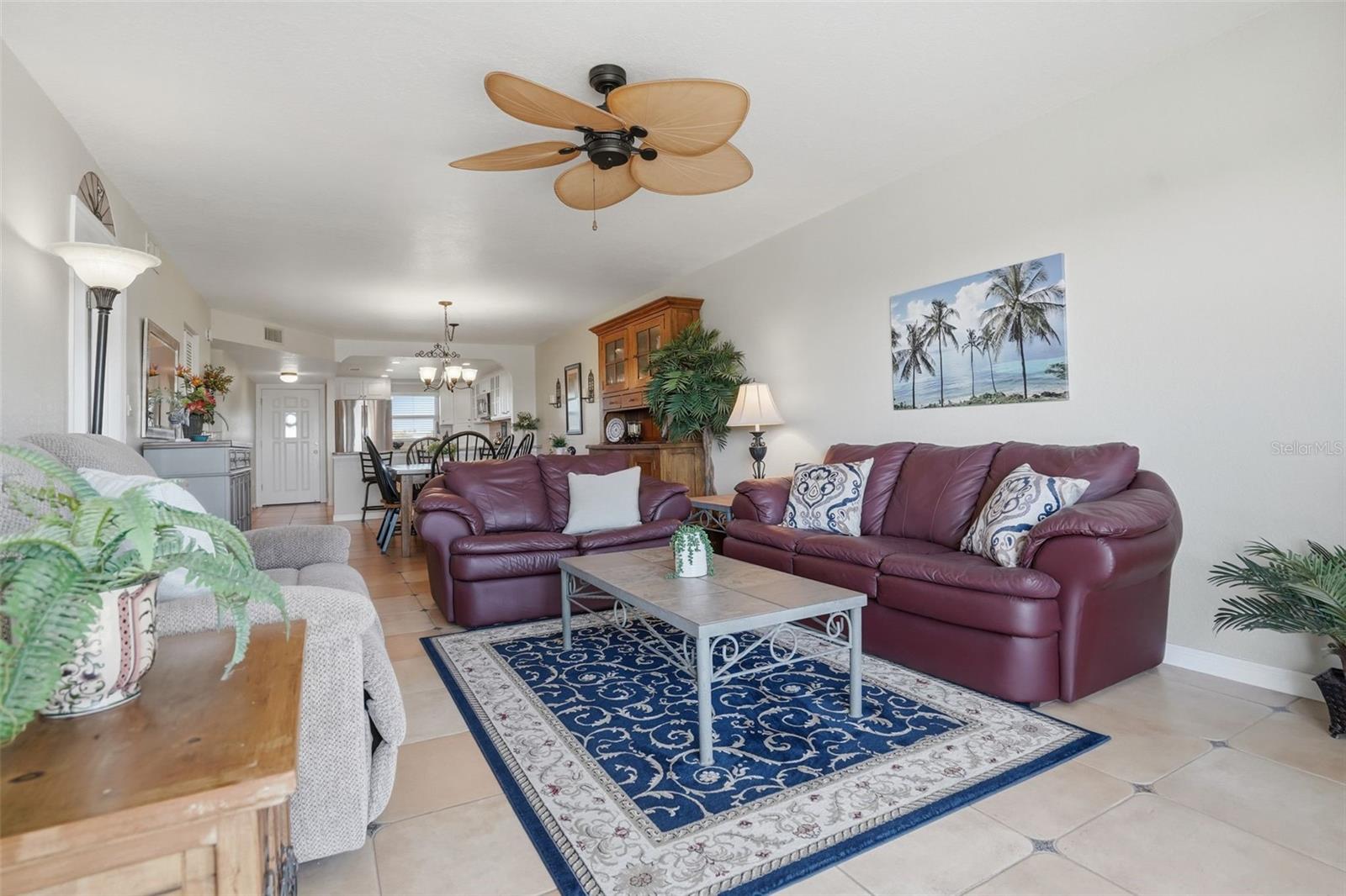 Listing photo id 5 for 719 Pinellas Bayway S 305