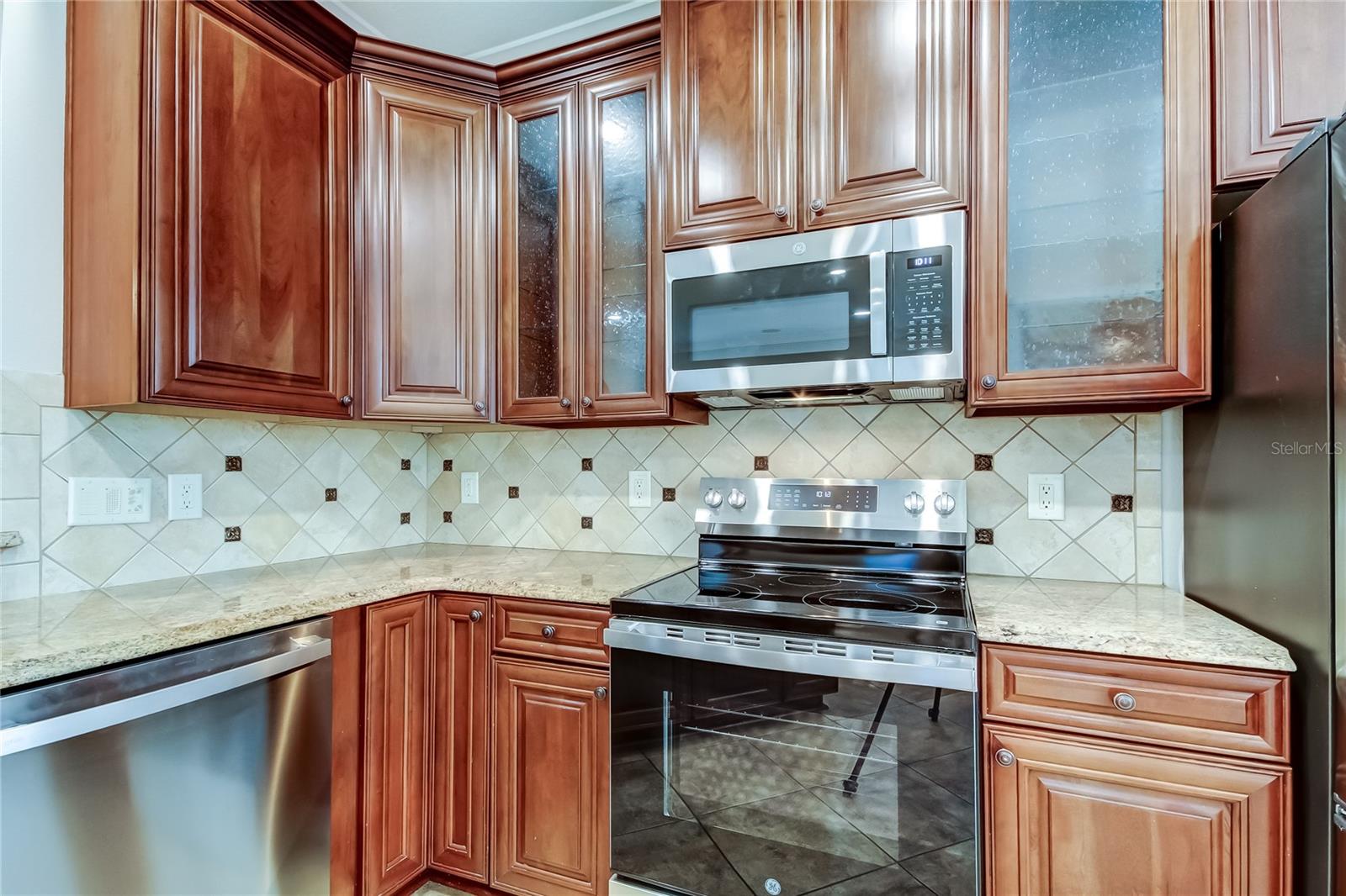 Image 17 of 68 For 12507 Silverdale Street