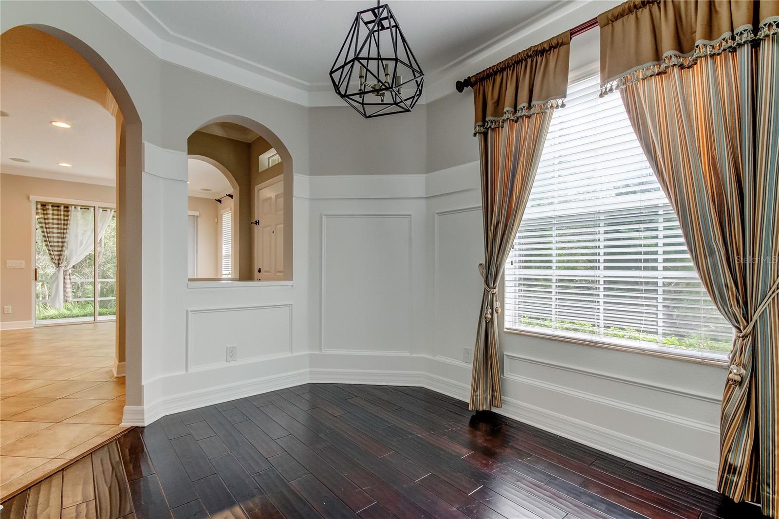 Image 29 of 68 For 12507 Silverdale Street