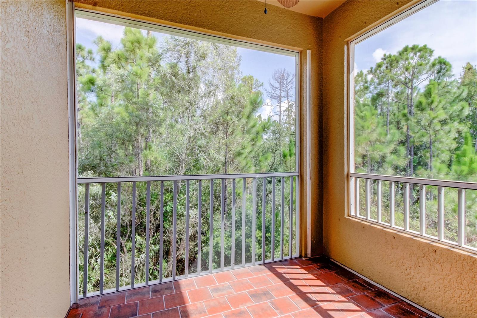 Image 39 of 68 For 12507 Silverdale Street