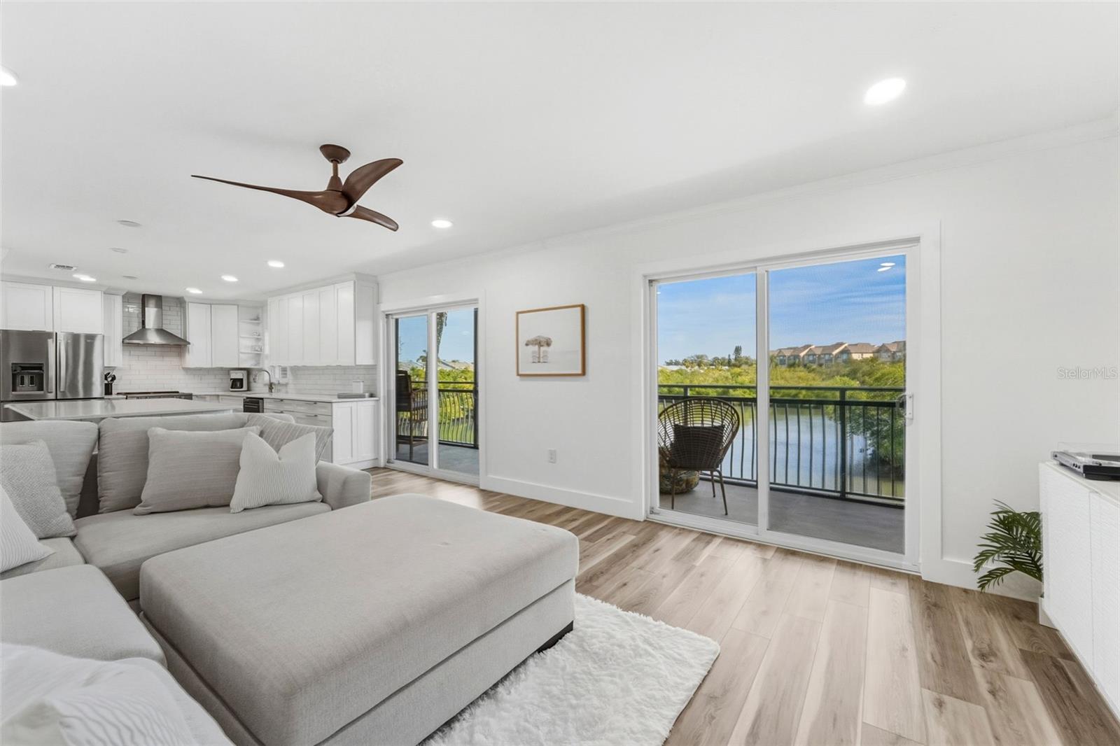 Image 13 of 38 For 8806 Bay Pointe Drive 206