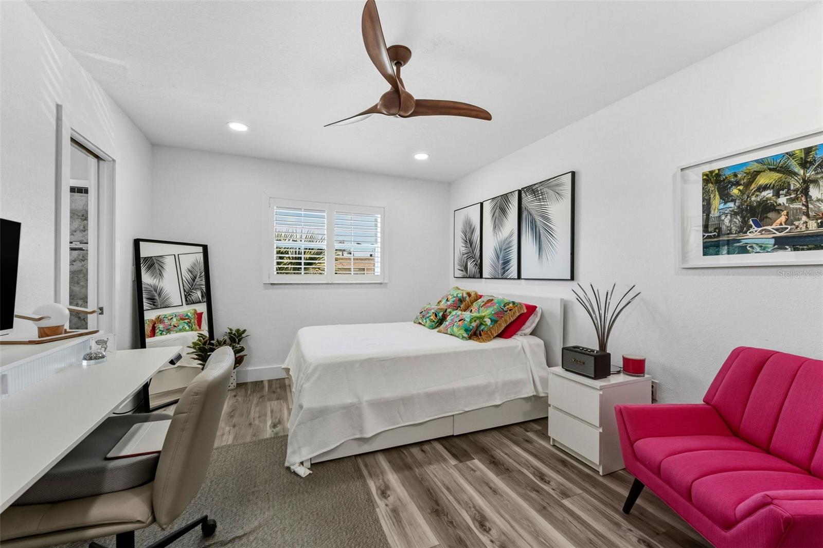 Image 20 of 38 For 8806 Bay Pointe Drive 206